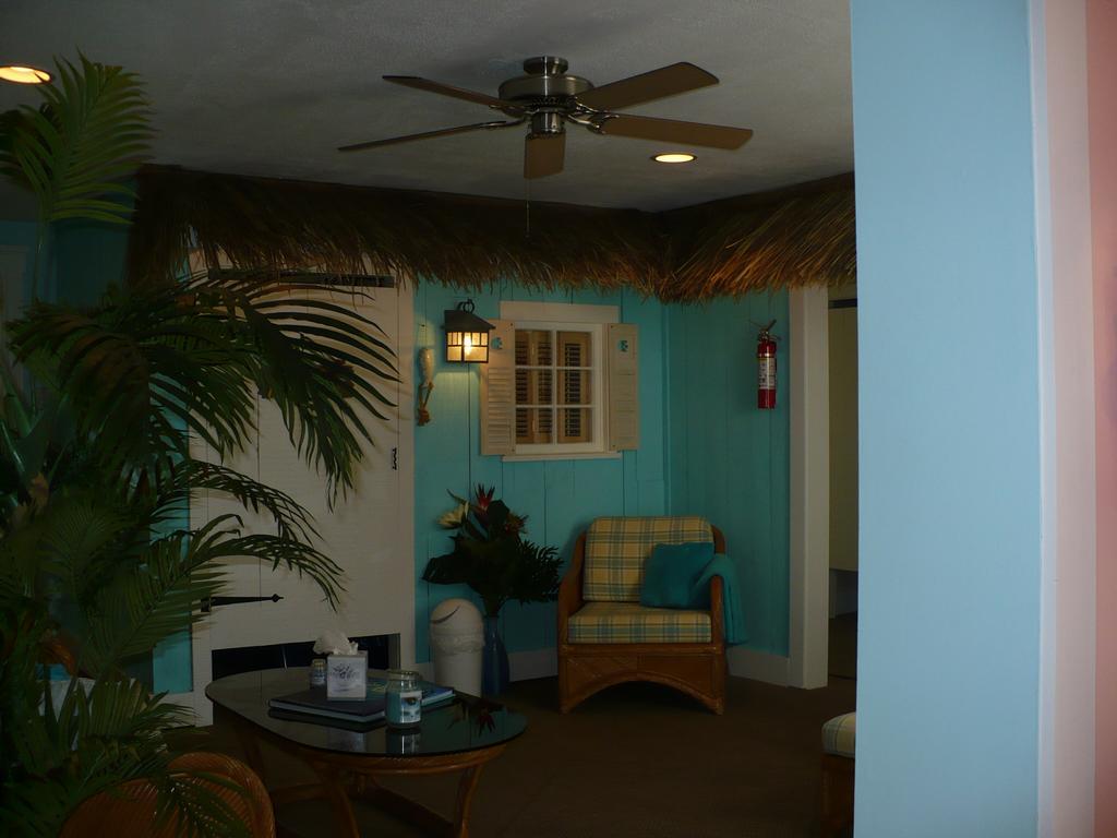 Pictures for The Tanning Hut in Portsmouth, NH 03801 Tanning Salons