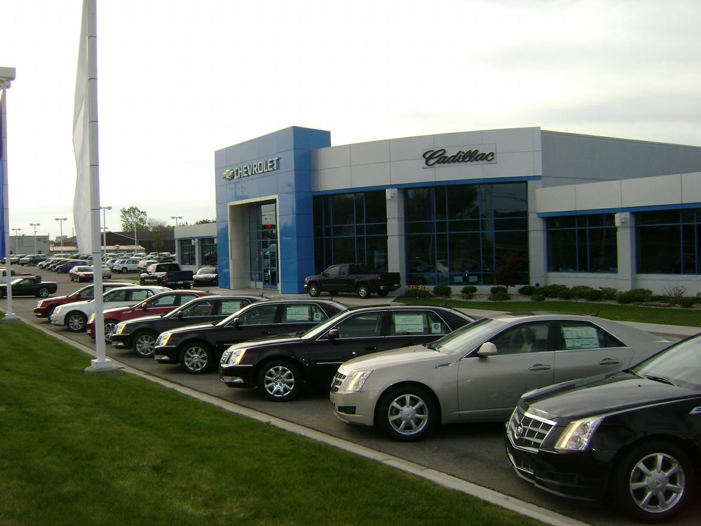 Young Chevrolet Cadillac Inc Owosso MI 48867 8007252188