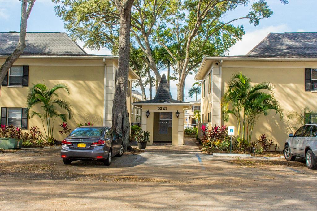 CHARLES RUTENBERG REALTY Diana Lisinski Tampa Bay Real Estate