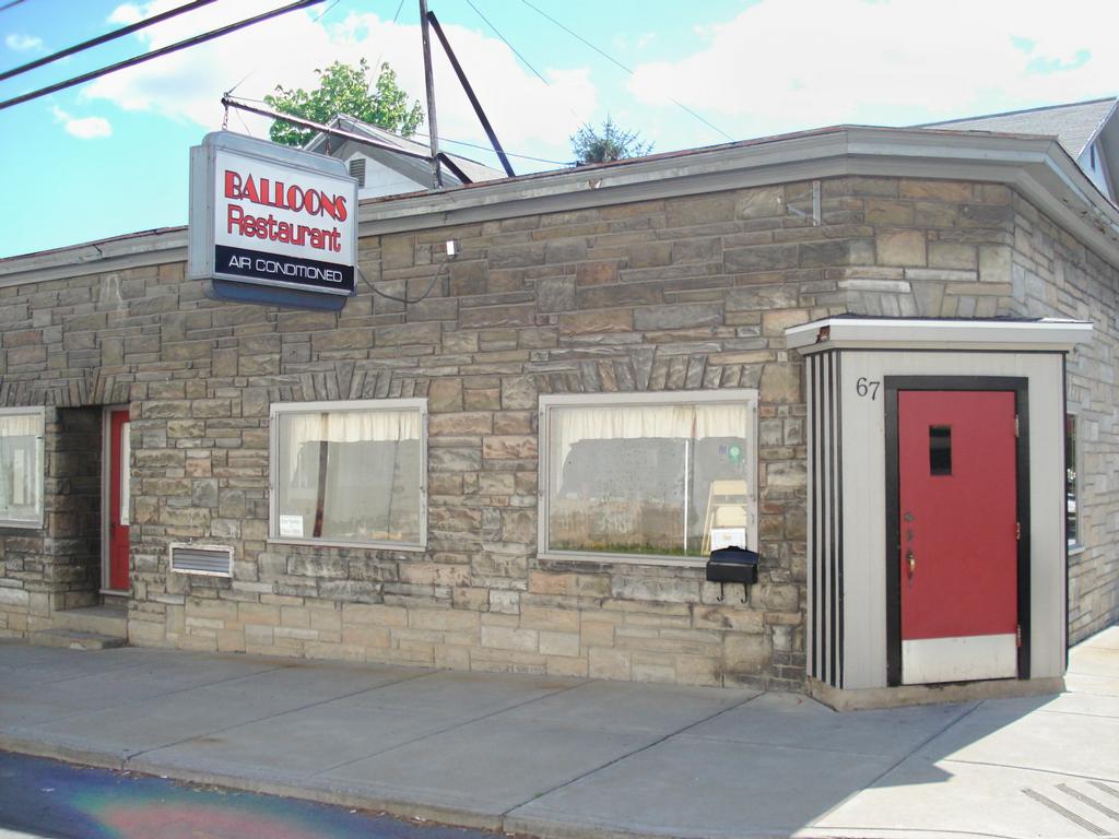 balloons from Balloons Restaurant & Catering in Auburn, NY 13021