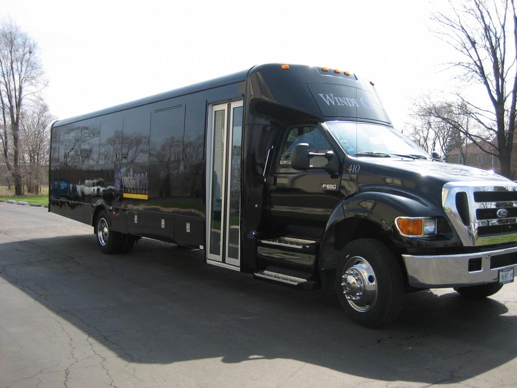 Chicago- Five-Star Limousine - Chicago IL 60602 | 773-653-9274