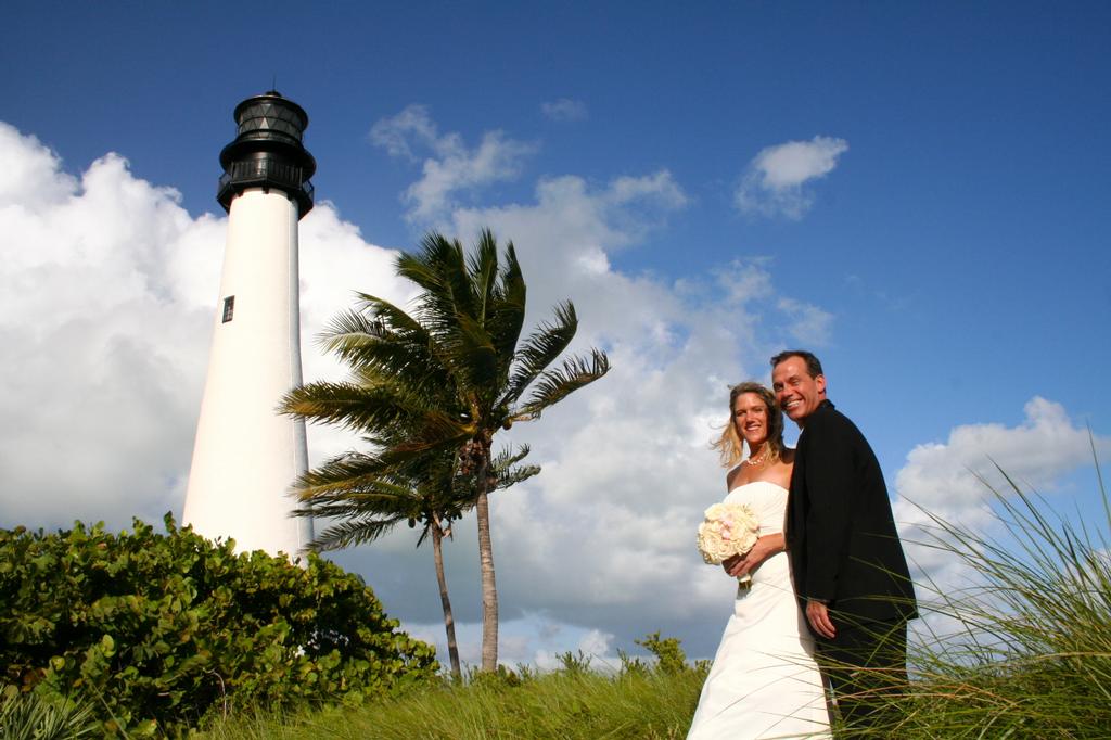 Lighthouse Beach Wedding Bill Baggs Cape Florida State Park Key Lighthouse Beach Wedding Bill Baggs Cape Florida State Park Key Biscayne Fl