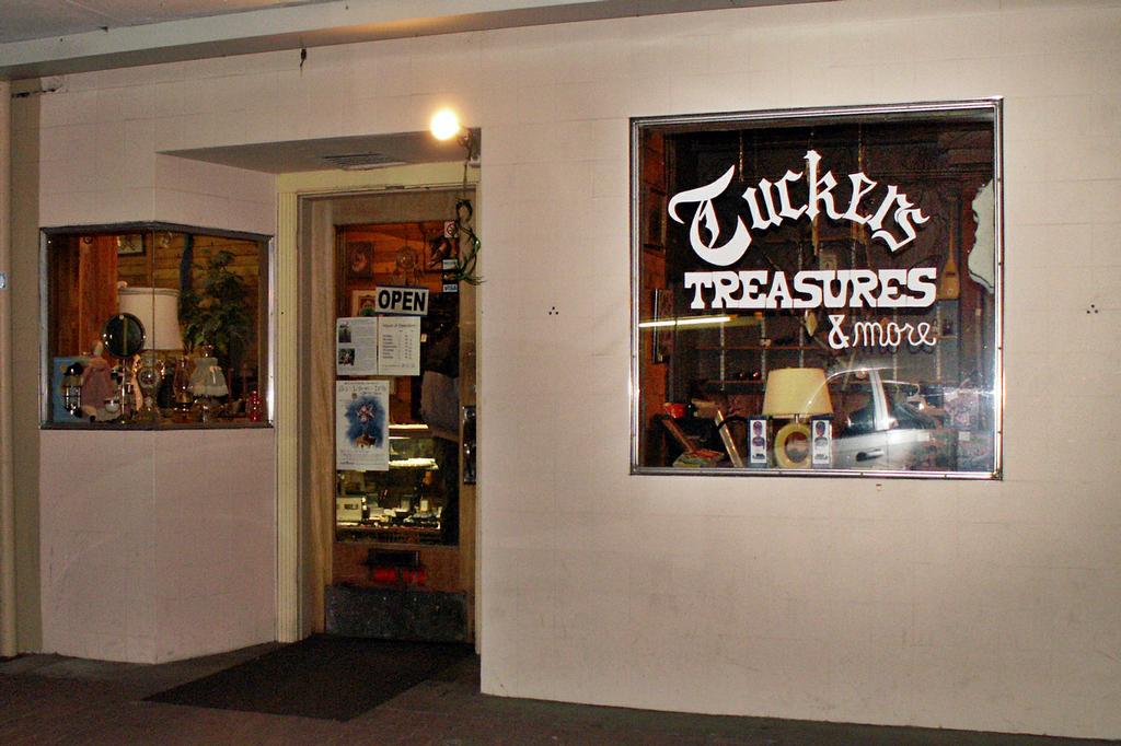 Tucker's Treasures & More Consignments and Photography Ellensburg WA