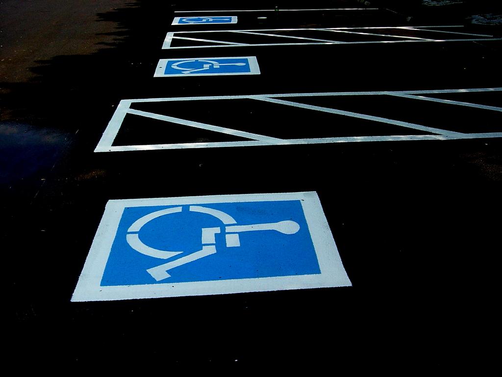 Jones� Parking lot Striping Knoxville TN 37923 865680