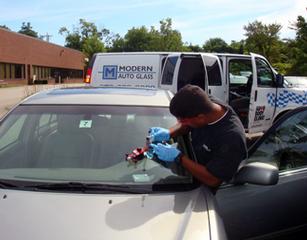 MODERN AUTO GLASS / AUTO BODY CLINIC