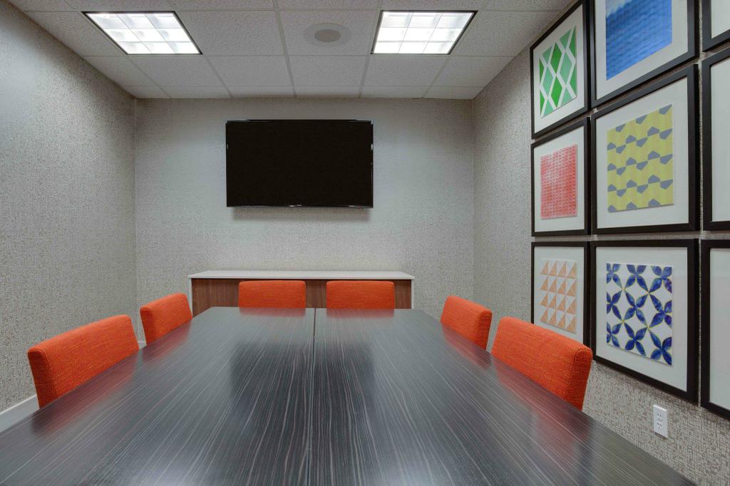  by Holiday Inn Express & Suites Orlando International Airport by IHG