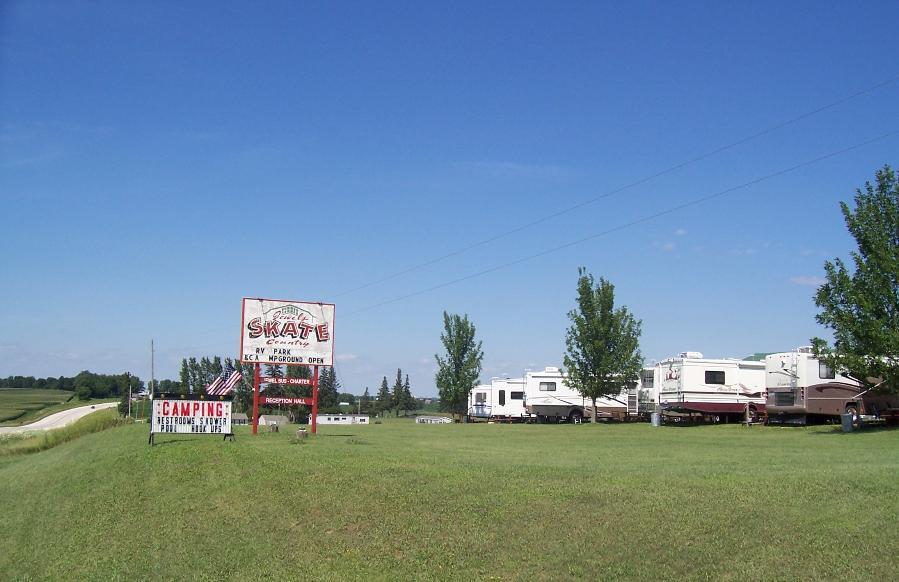 Jewels Skate Country Decorah IA 52101 8884172689 Banquet Rooms