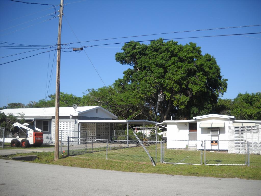 Clean Cut Tree Service &amp; Stump Grinding, Inc. Melbourne