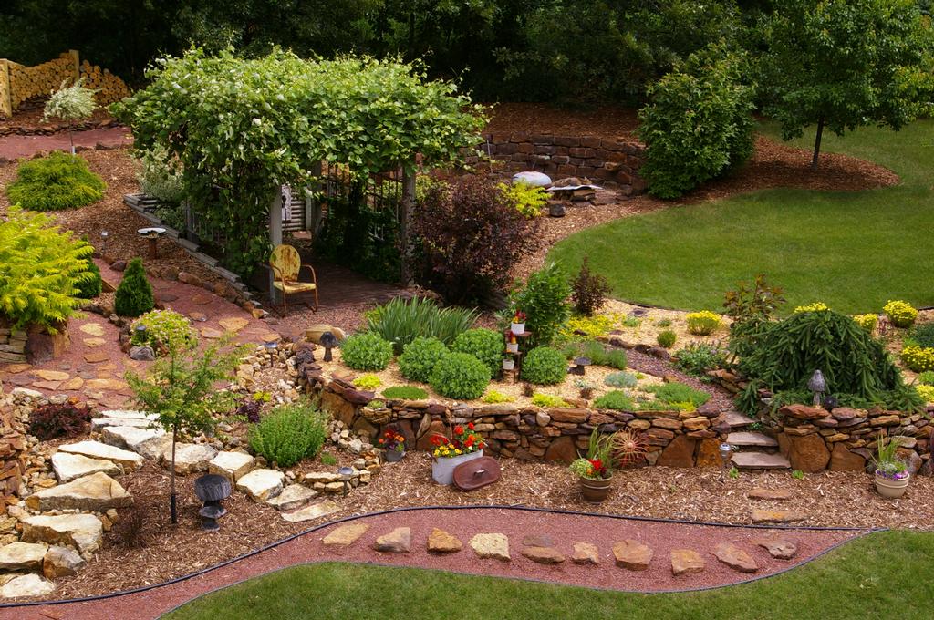 IMGP1432 from Stone Garden limestone, river rock, or recycled brick