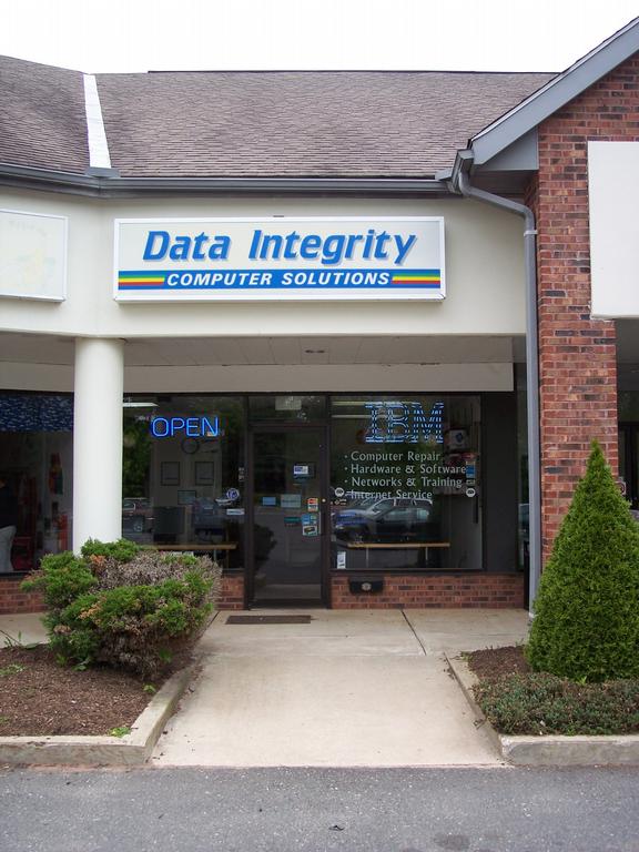 100_3678.JPG by Data Integrity Incorporated