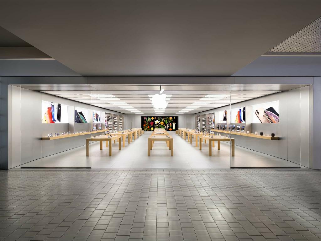 by Apple Anchorage 5th Avenue Mall