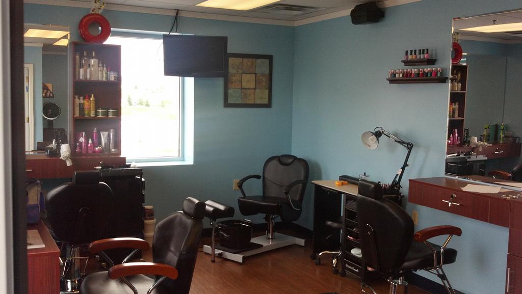Pictures for Shades N Sync Salon in Evans Mills, NY 13637