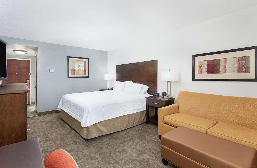 Guest room by Hampton Inn Cullman