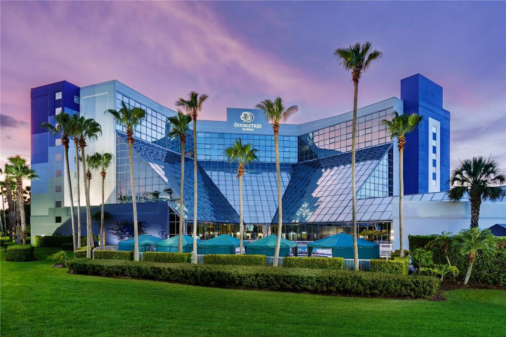 Exterior by DoubleTree by Hilton Hotel Orlando Airport