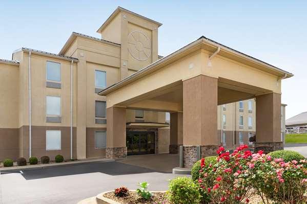  by Hotel Ivey