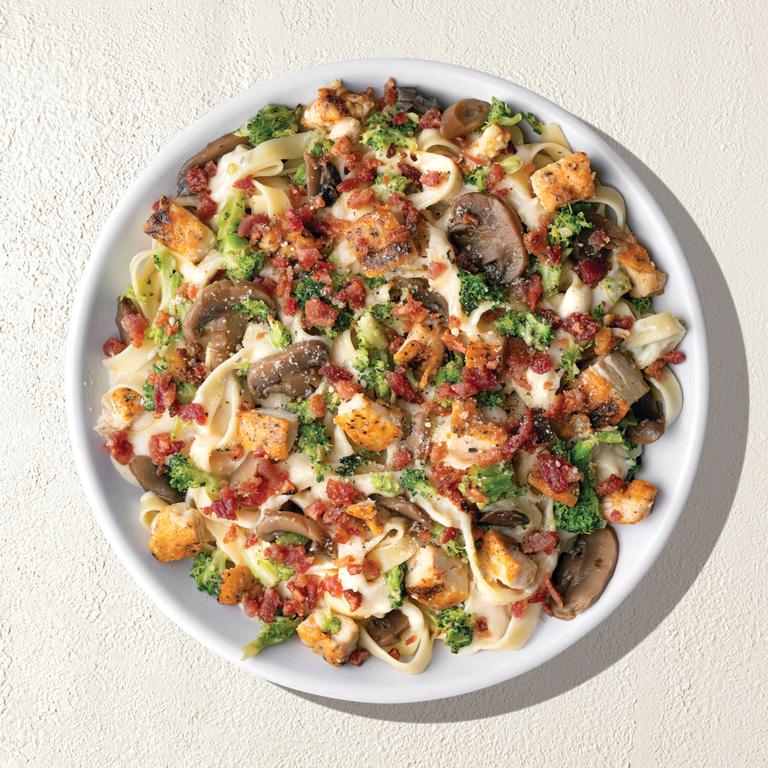 Loaded Fettuccine Alfredo by Fazoli's