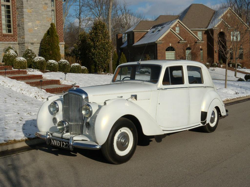 171379_187909474574517_100000663977432_527092_1785192_o.jpg by THOROUGHBRED LIMOUSINE VINTAGE VEHICLES LEXINGTON 1951 BENTLEY MK VI SALOON  /  1962 ROLLS ROYCE
