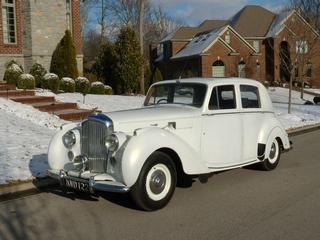THOROUGHBRED LIMOUSINE VINTAGE VEHICLES LEXINGTON 1951 BENTLEY MK VI SALOON  /  1962 ROLLS ROYCE