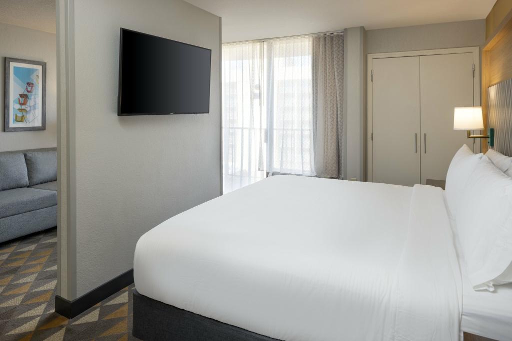  by Holiday Inn & Suites Orlando SW - Celebration Area by IHG
