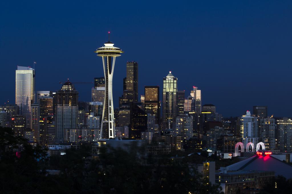  by SEATTLE LUXURY SUITES VACATION CONDO HOME RENTALS