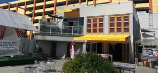 Bernies Bungalow Lounge