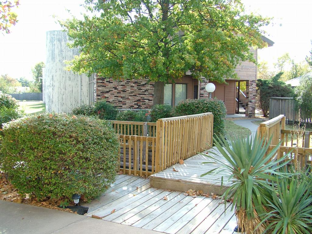 Fountain Lake Apartments Enid OK 73703 5802335725 Apartments