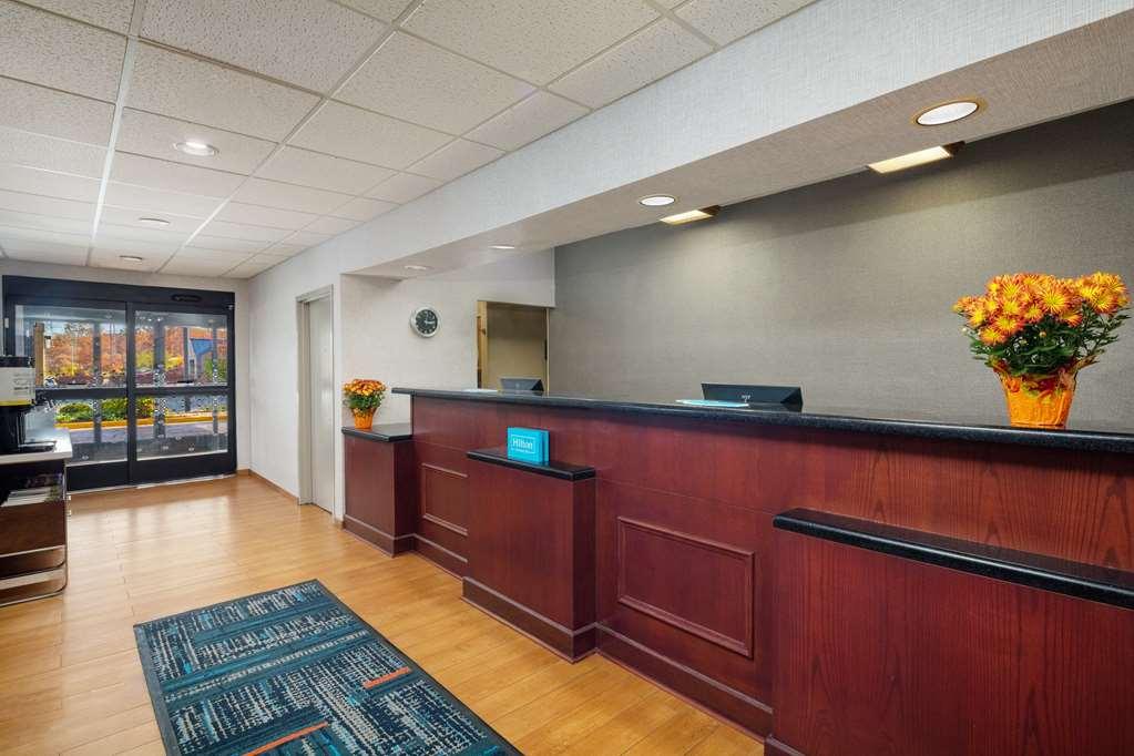 Reception by Hampton Inn Lexington South-Keeneland/Airport