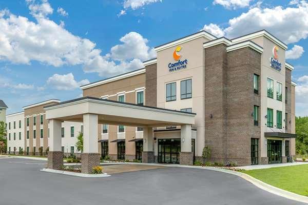  by Comfort Inn & Suites