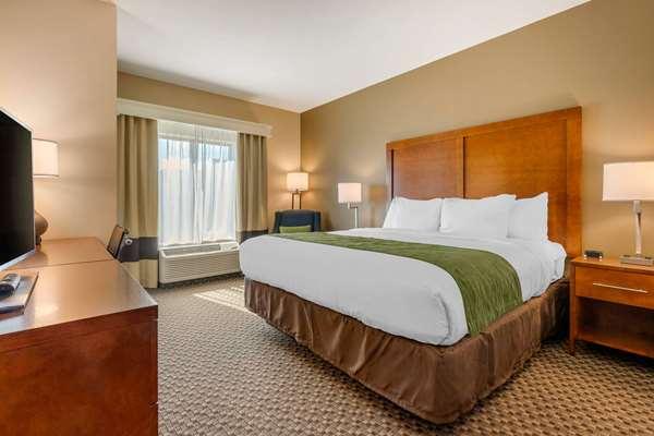 by Comfort Inn & Suites