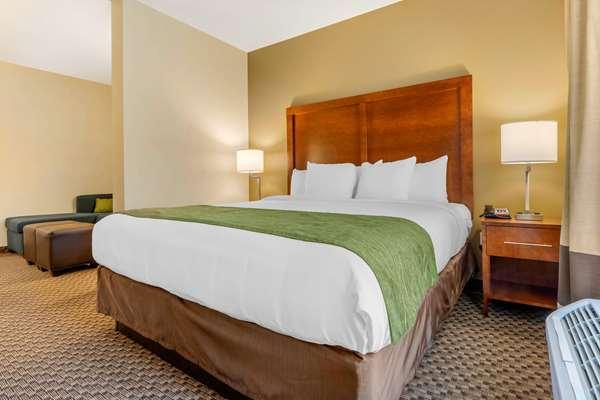  by Comfort Inn & Suites