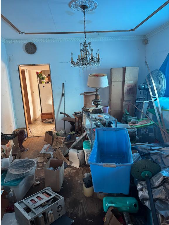 What do you do with Mom's house?
After losing a parent, the last thing you need is a house full of memories - and belongings - to sort through, repair, clean out, and sell. There's an easy button: call Top Dollar Home Offer. We buy inherited Tulsa homes exactly as they are. Leave what you don't want, take what matters, skip the repairs and the realtor, and close on your timeline. One call, a fair cash offer, and it's handled. (918) 212-5442  TopDollarHomeOffer.com by Top Dollar Home Offer