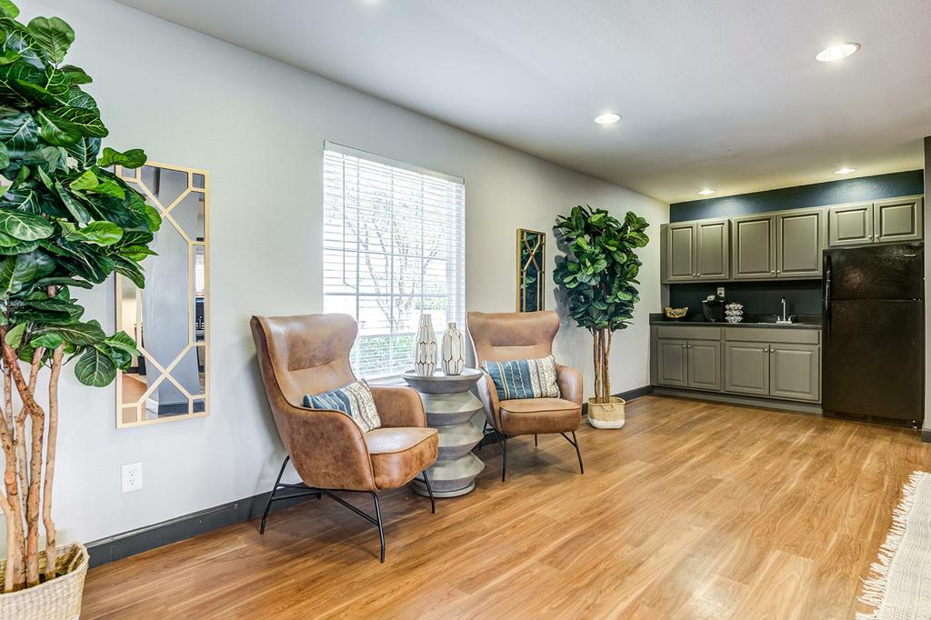 ReNew Highland Park Apartment Homes Midland TX 79705 8665452748