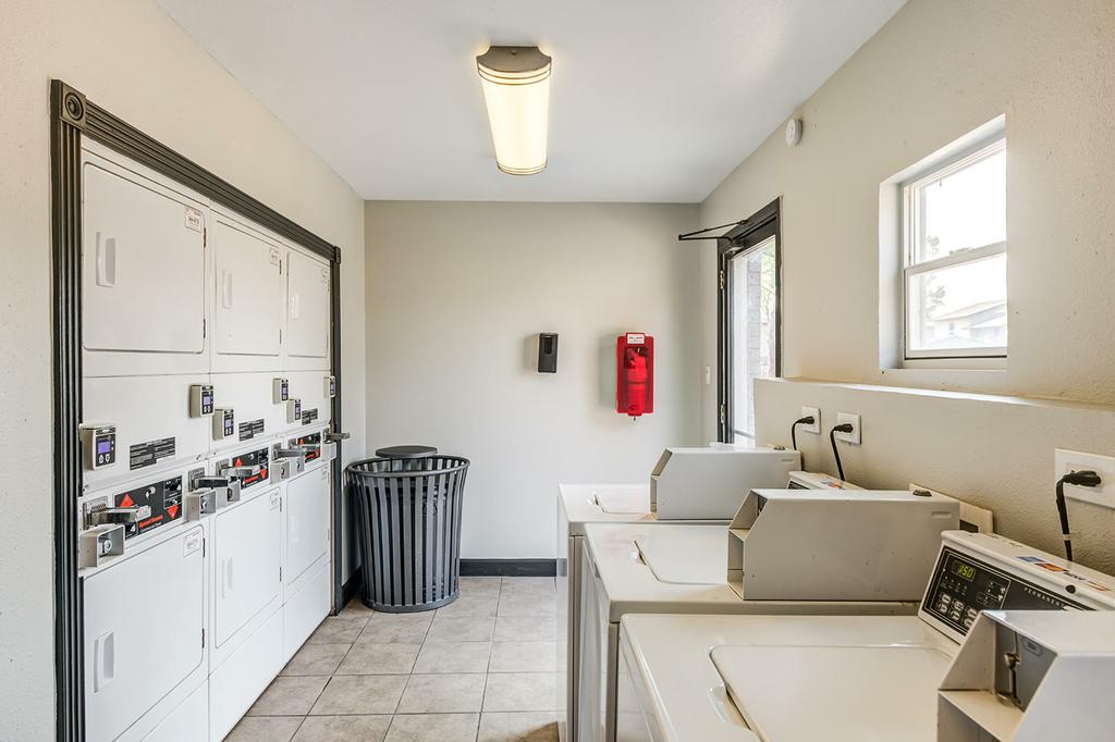 Pictures for ReNew Highland Park Apartment Homes in Midland, TX 79705