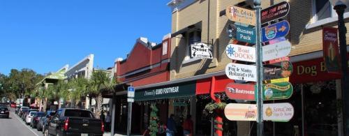 Becker�s Best Shoes Mount Dora FL 32757 3523850909