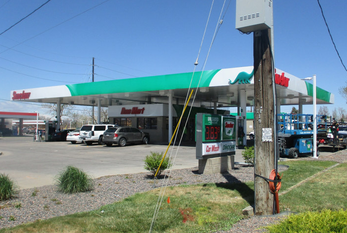 by Sinclair Gas Station