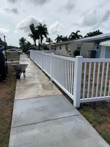  by Fence Builders Miami