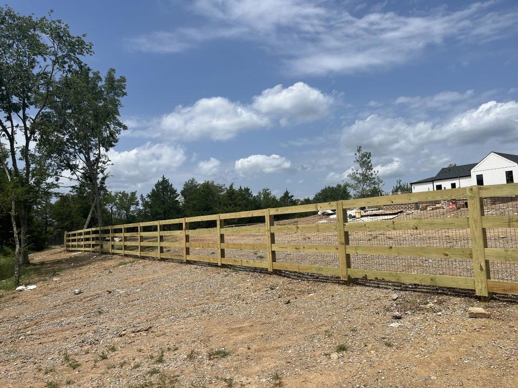  by Fenceworks of Middle Tennessee