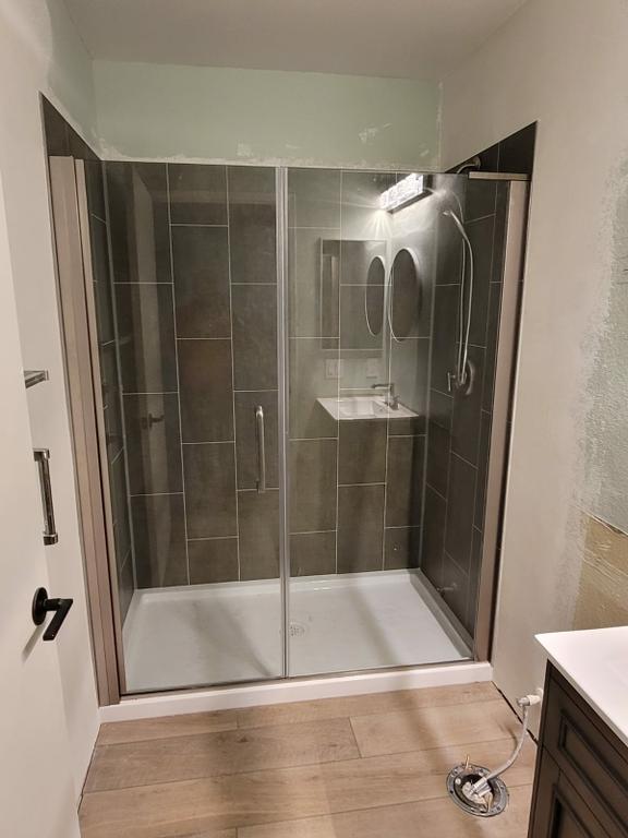  by MR Quality Construction Inc
