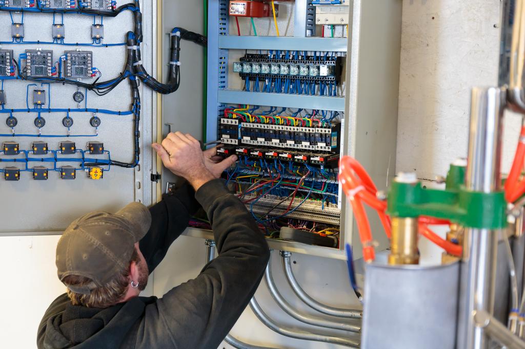  by Armstrong Electric 