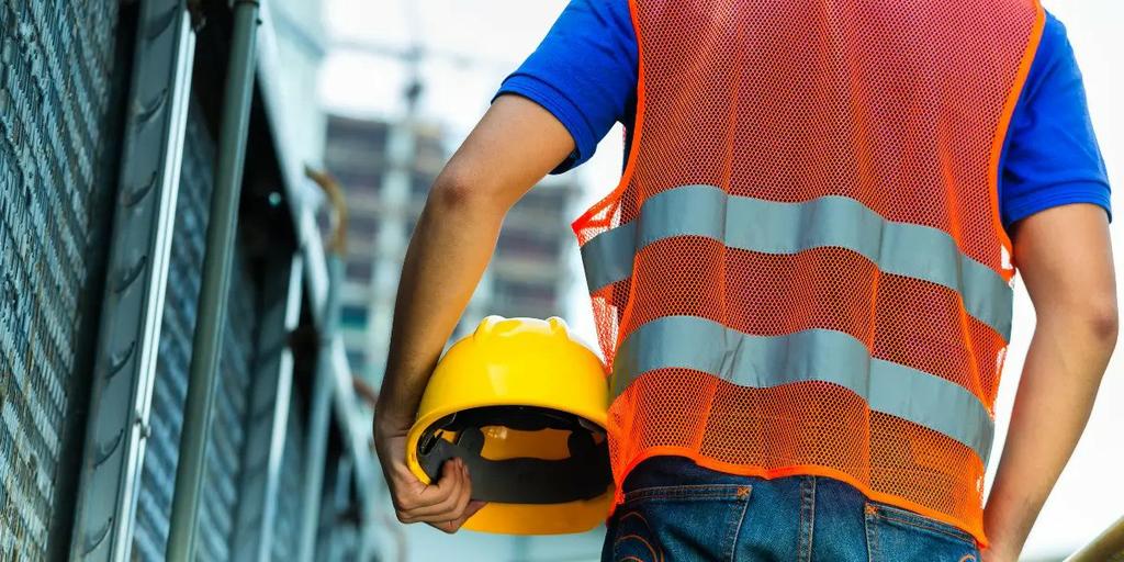 construction-worker-ezgif.com-webp-to-jpg-converter by Pillar Build Group Sydney Builders