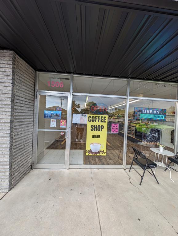 Hion Vape and Coffee Shop Joplin MO 64804 4173556668