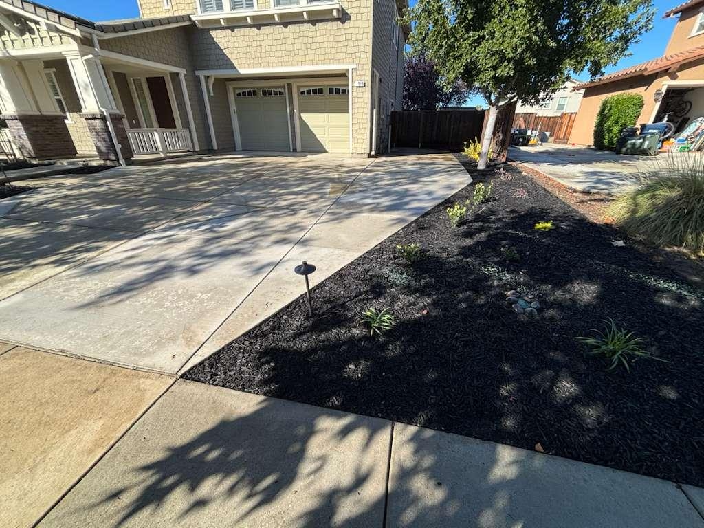  by Tracy Landscape Inc