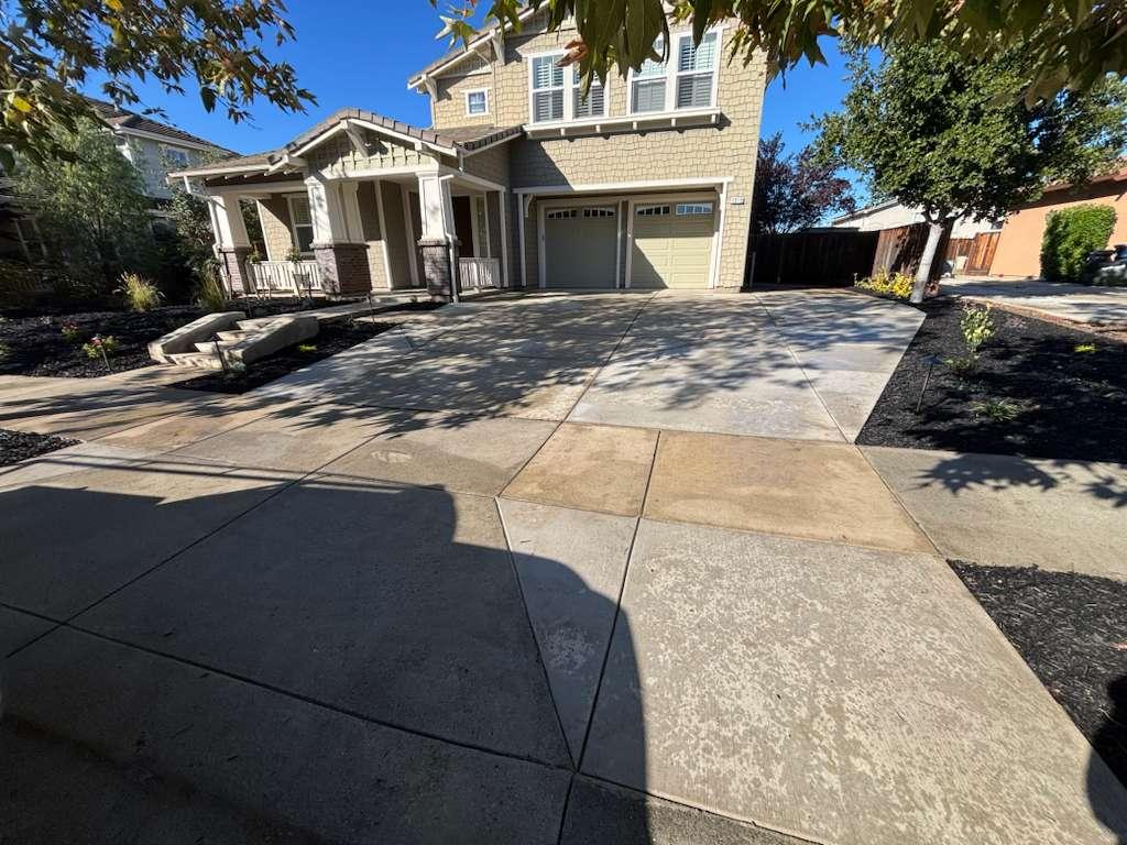 by Tracy Landscape Inc