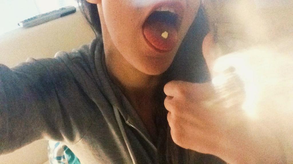 a gilr with mdma in mouth by True Vendors Online