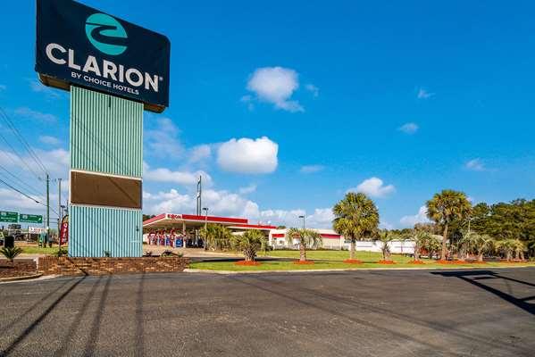  by Clarion Inn & Suites