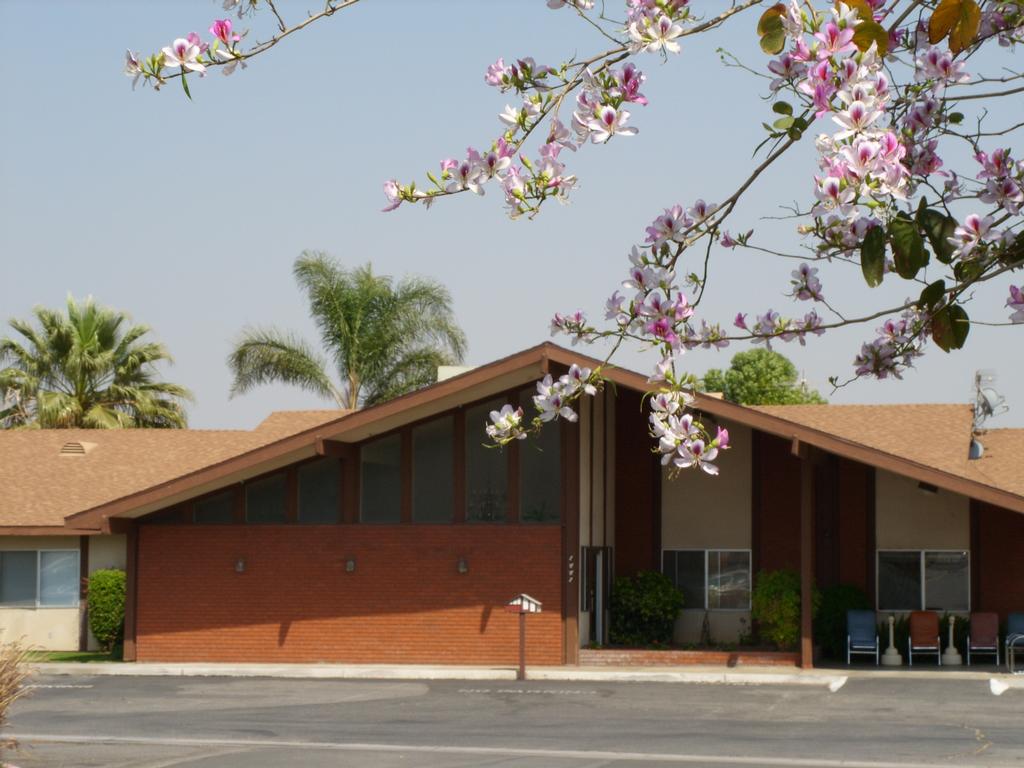 Rialto Retirement Home Rialto CA 92376 9098772340