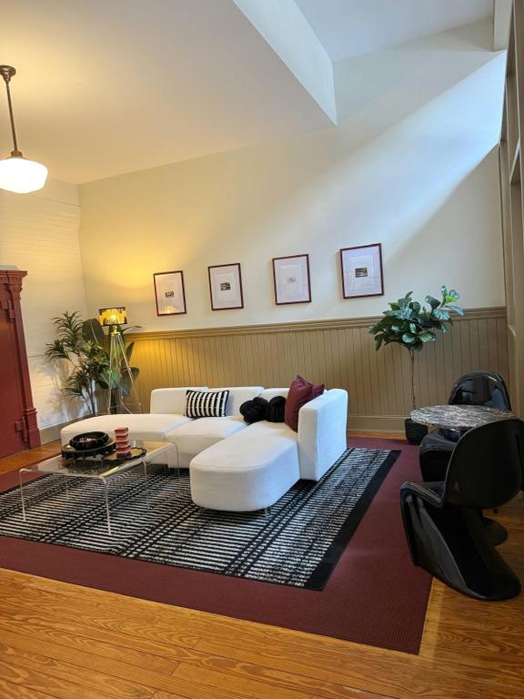  by Eny Phillips Cleaning Service