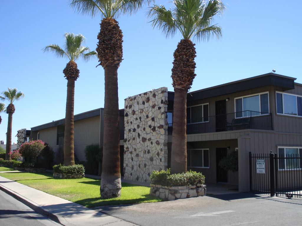Coco Palms Apartments El Centro CA 92243 7603529750 Apartments