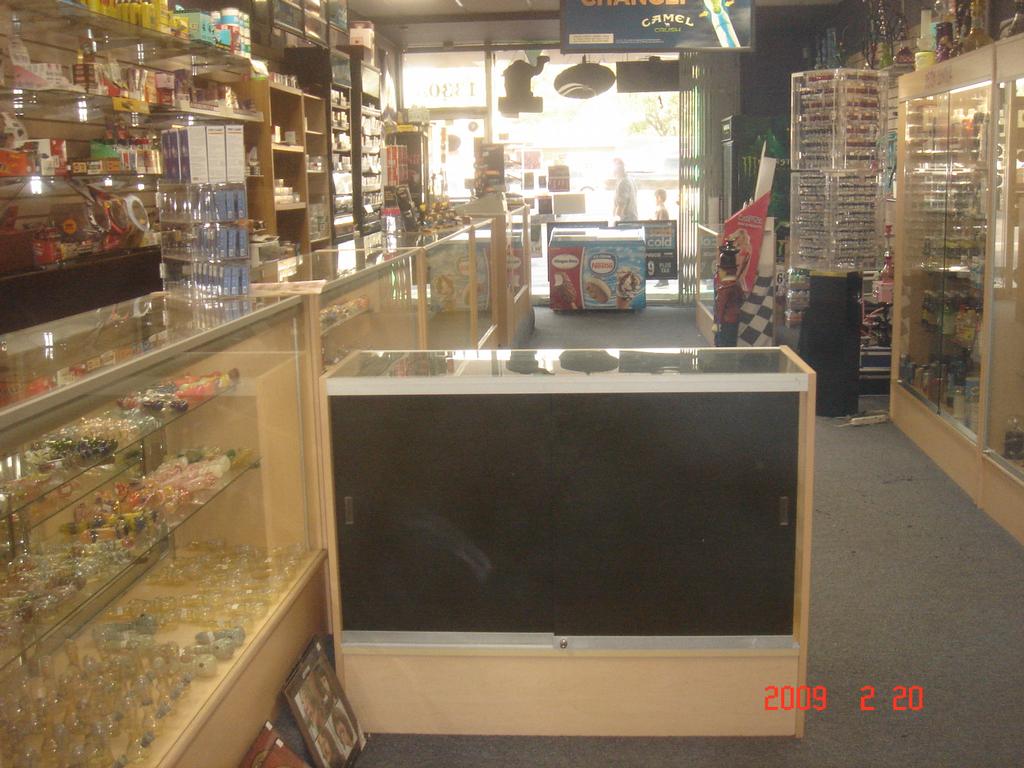 Twilight Zone Smoke & Gift Shop Fullerton CA 92831 7148718105
