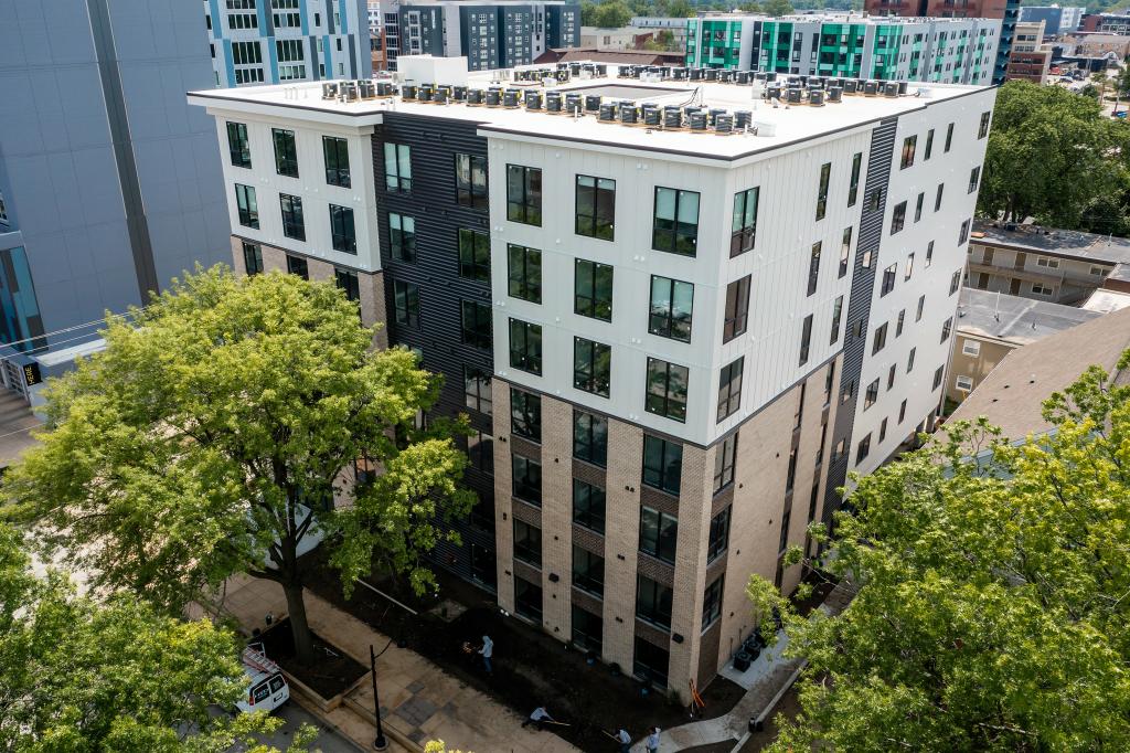 SK Exteriors Champaign IL 61822 2173984812 Doors & Windows